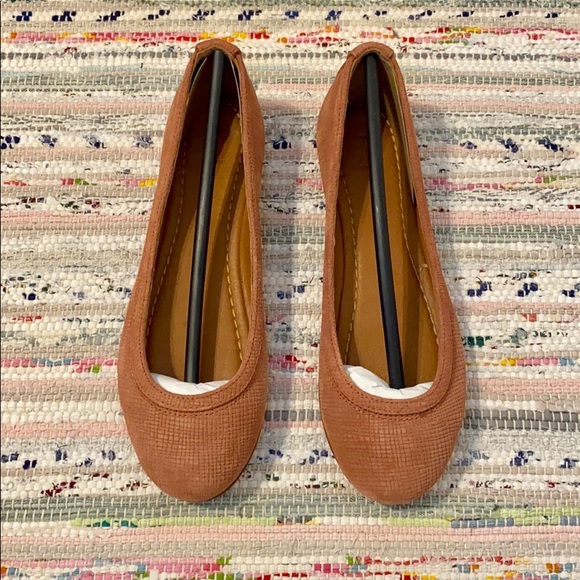 NIB Frye Carson Ballet Shoe in Rosewood size 6.5 - Picture 2 of 5